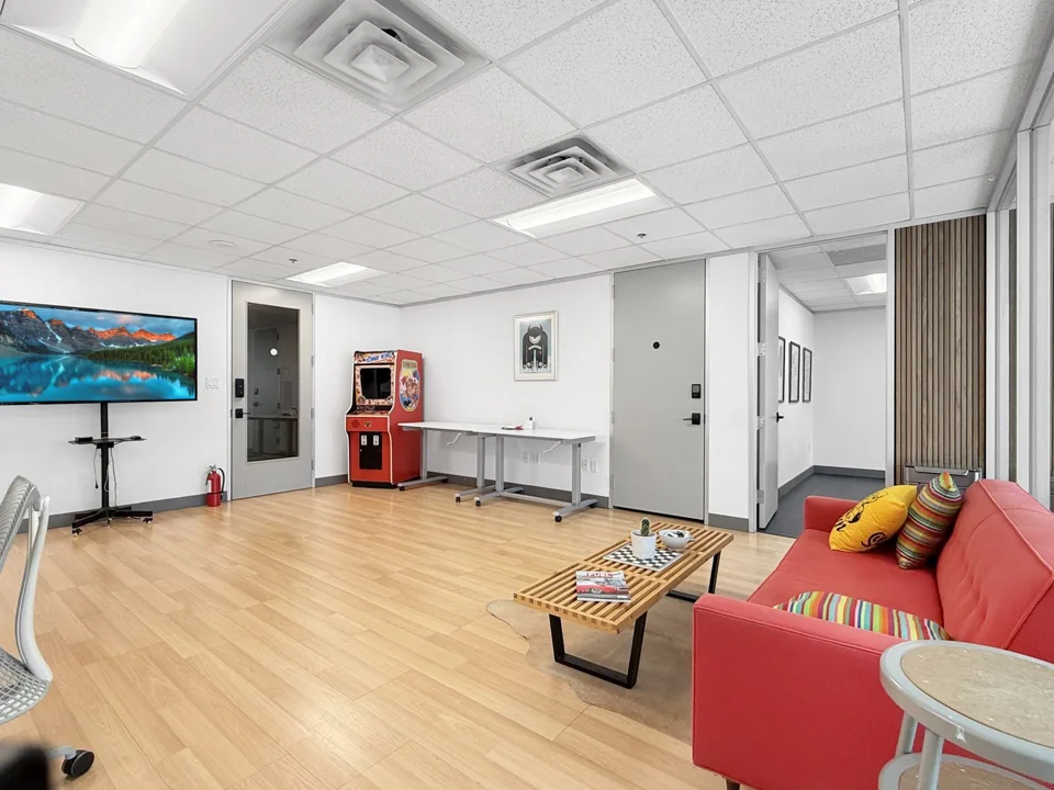 Lounge and arcade